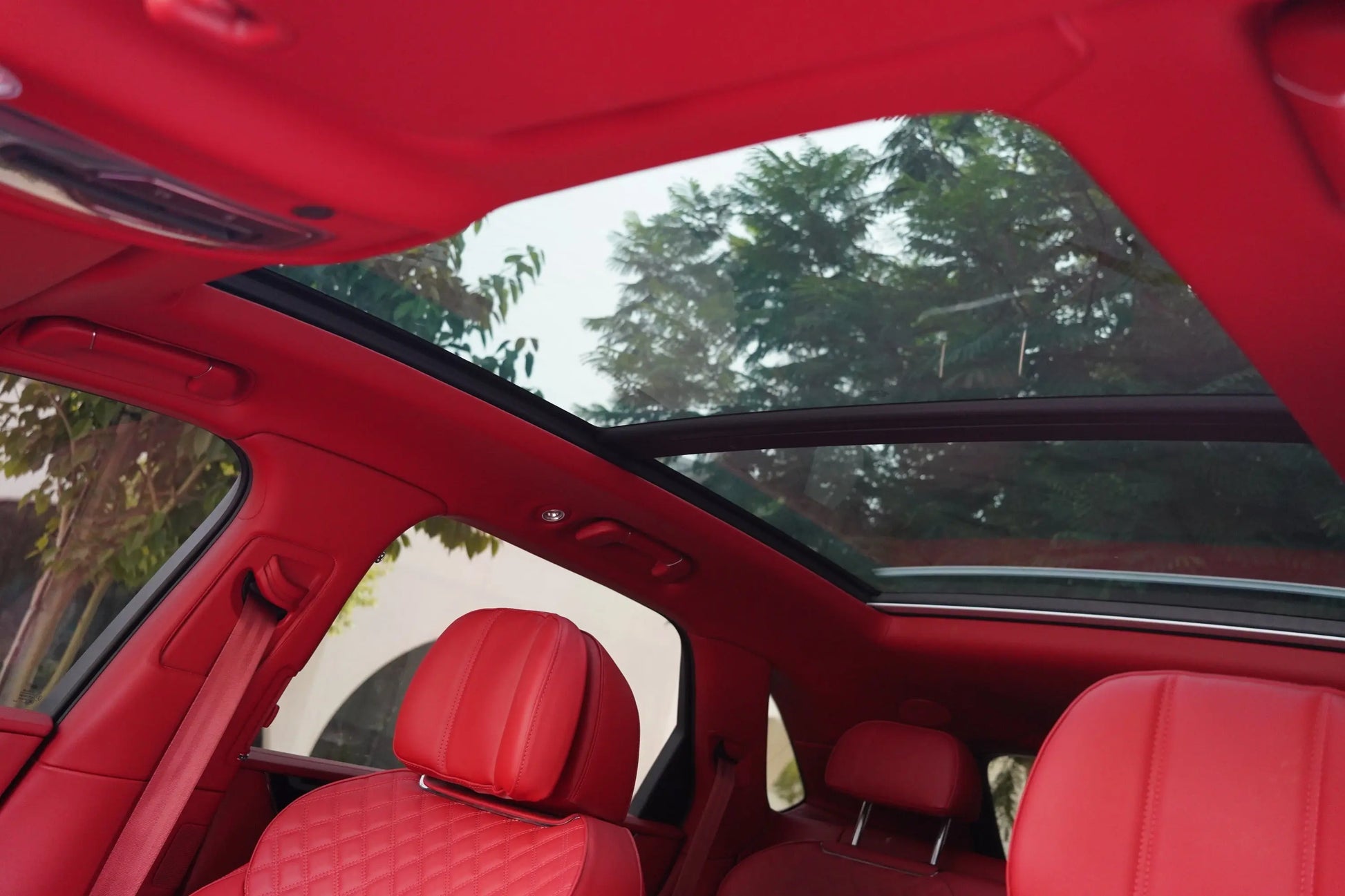 Bentley Bentayga 2022 or similar - Golden Key Rent Car LLC