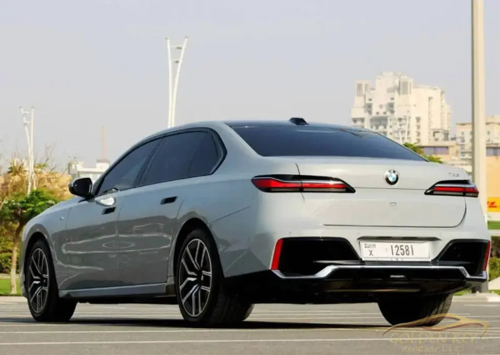 Dubai Airport Transfer - With Bmw 735I  2023 - Golden Key Rent Car LLC