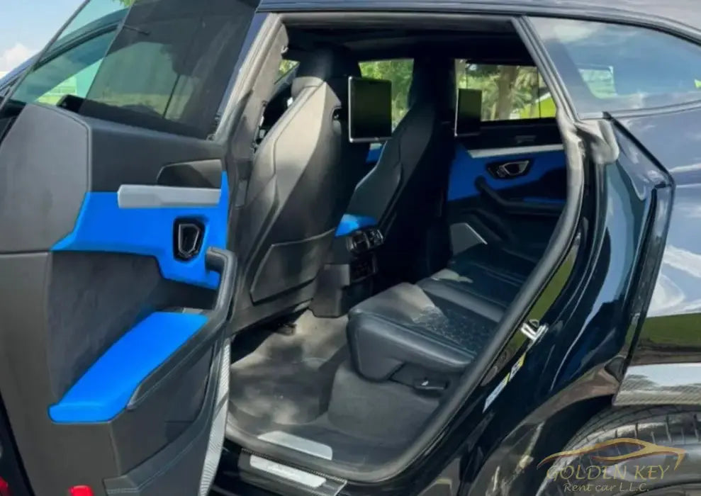 Dubai Airport Transfer - With Lamborghini Urus 2020 - Golden Key Rent Car LLC