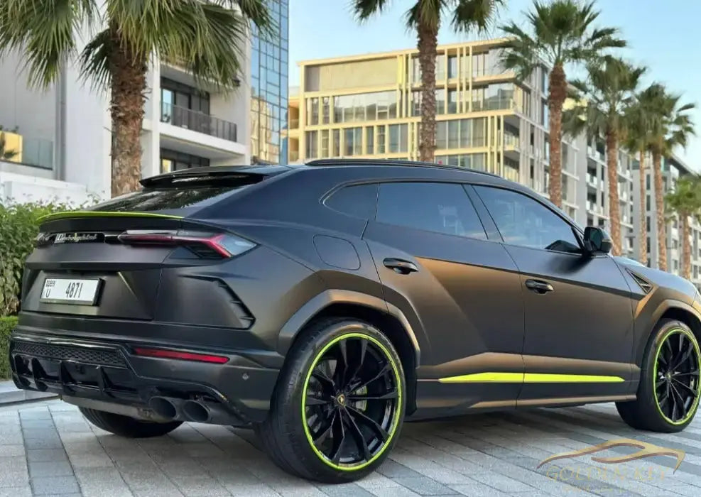 Dubai Airport Transfer - With Lamborghini Urus 2022 - Golden Key Rent Car LLC
