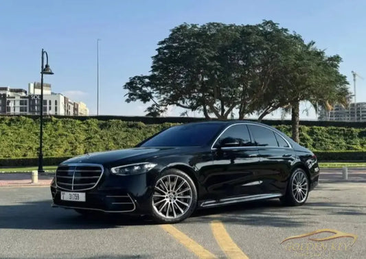 Dubai Airport Transfer - With Mercedes-Benz S580 2022 - Golden Key Rent Car LLC