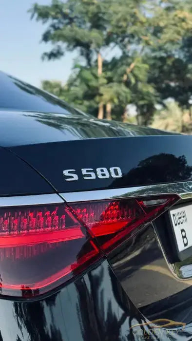 Dubai Airport Transfer - With Mercedes-Benz S580 2022 - Golden Key Rent Car LLC