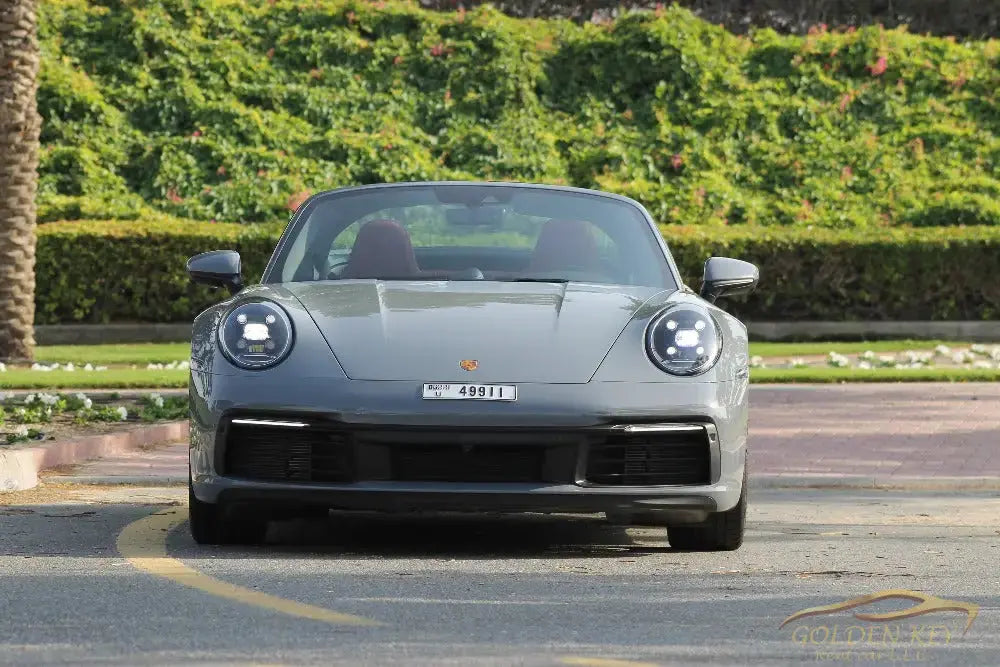 Dubai Airport Transfer - With Porsche 911 Targa 4 2023 - Golden Key Rent Car LLC