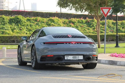 Dubai Airport Transfer - With Porsche 911 Targa 4 2023 - Golden Key Rent Car LLC