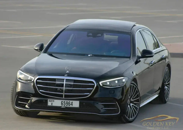 Прокат Mercedes-Benz S500 2022 года с водителем - Car Rental With Driver in Dubai