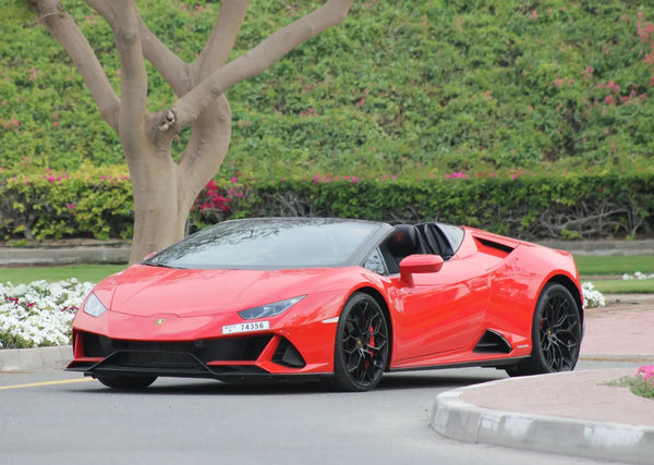 Аренда Lamborghini Huracan Evo Spyder 2023 или аналог - Airport Car Rental in Dubai