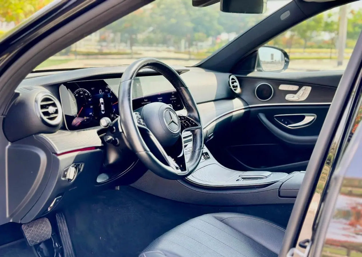 Mercedes-Benz E350 2022/2023 or similar - Golden Key Rent Car LLC