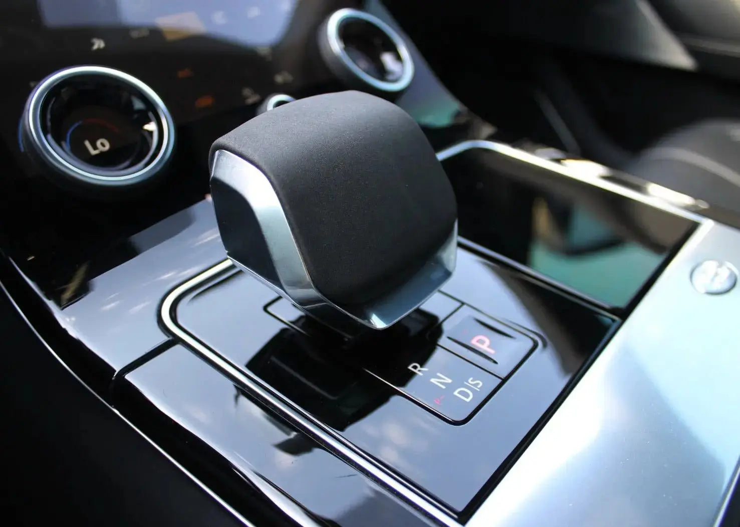 Range Rover Velar 2023 or similar - Golden Key Rent Car LLC