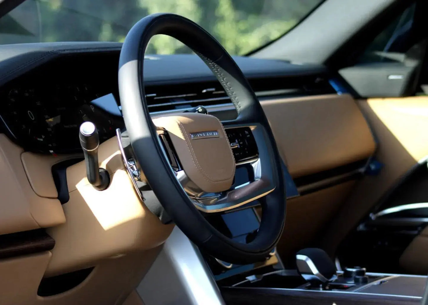 Range Rover Vogue V6 2023 or similar - Golden Key Rent Car LLC