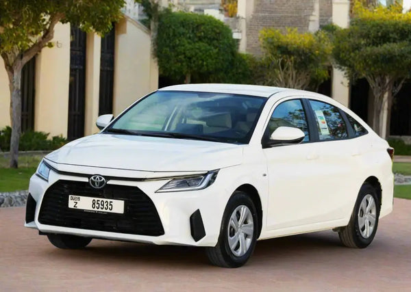 Тойота Ярис 2023 или аналогичный - Airport Car Rental in Dubai