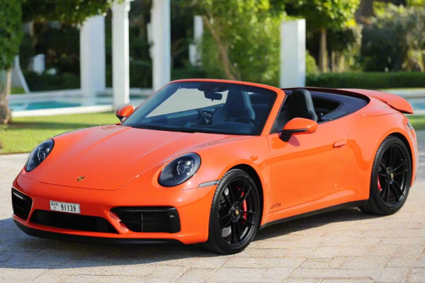 Porsche Carrera 911 GTS4 2023 г. или аналогичный