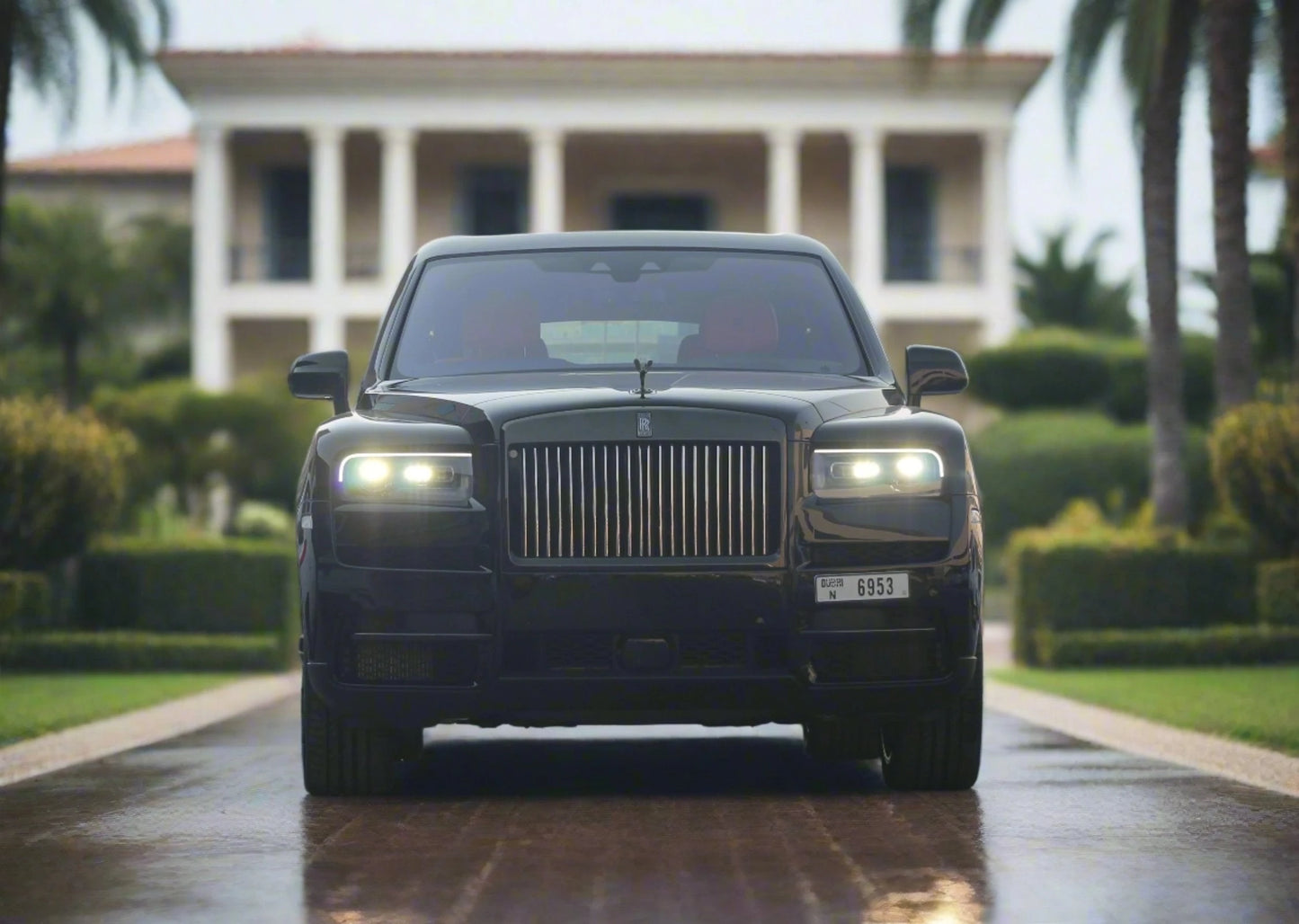 Rolls-Royce Cullinan 2022 или аналогичный