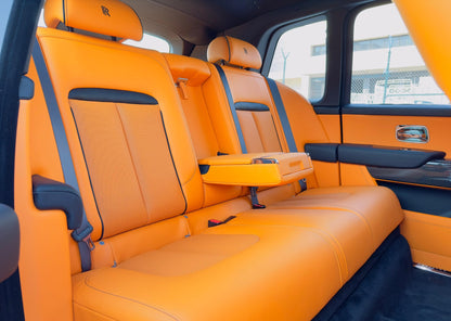 Rolls-Royce Cullinan 2022 или аналогичный