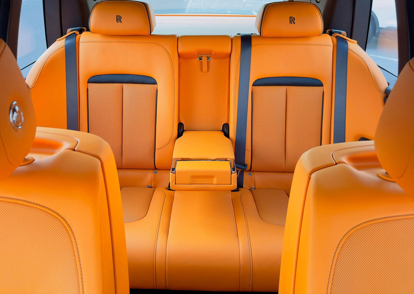 Rolls-Royce Cullinan 2022 или аналогичный