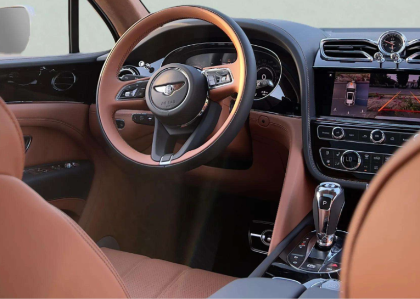 Rent Bentley Bentayga 2024 White or Simmilar